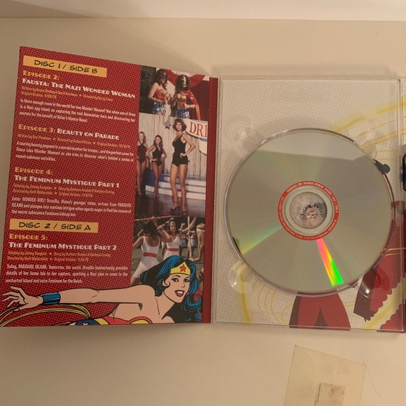 Wonder Woman Season 1 DVD - Picture 3 of 4